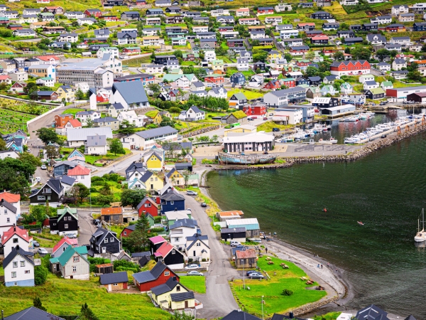 Best Routes and Day Trips from Vágar Airport