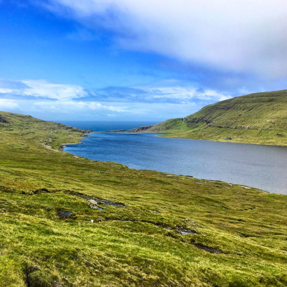 Lake Sørvágsvatn